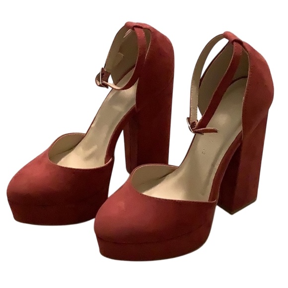 Wild Diva Lounge Platform Heels - Picture 1 of 10